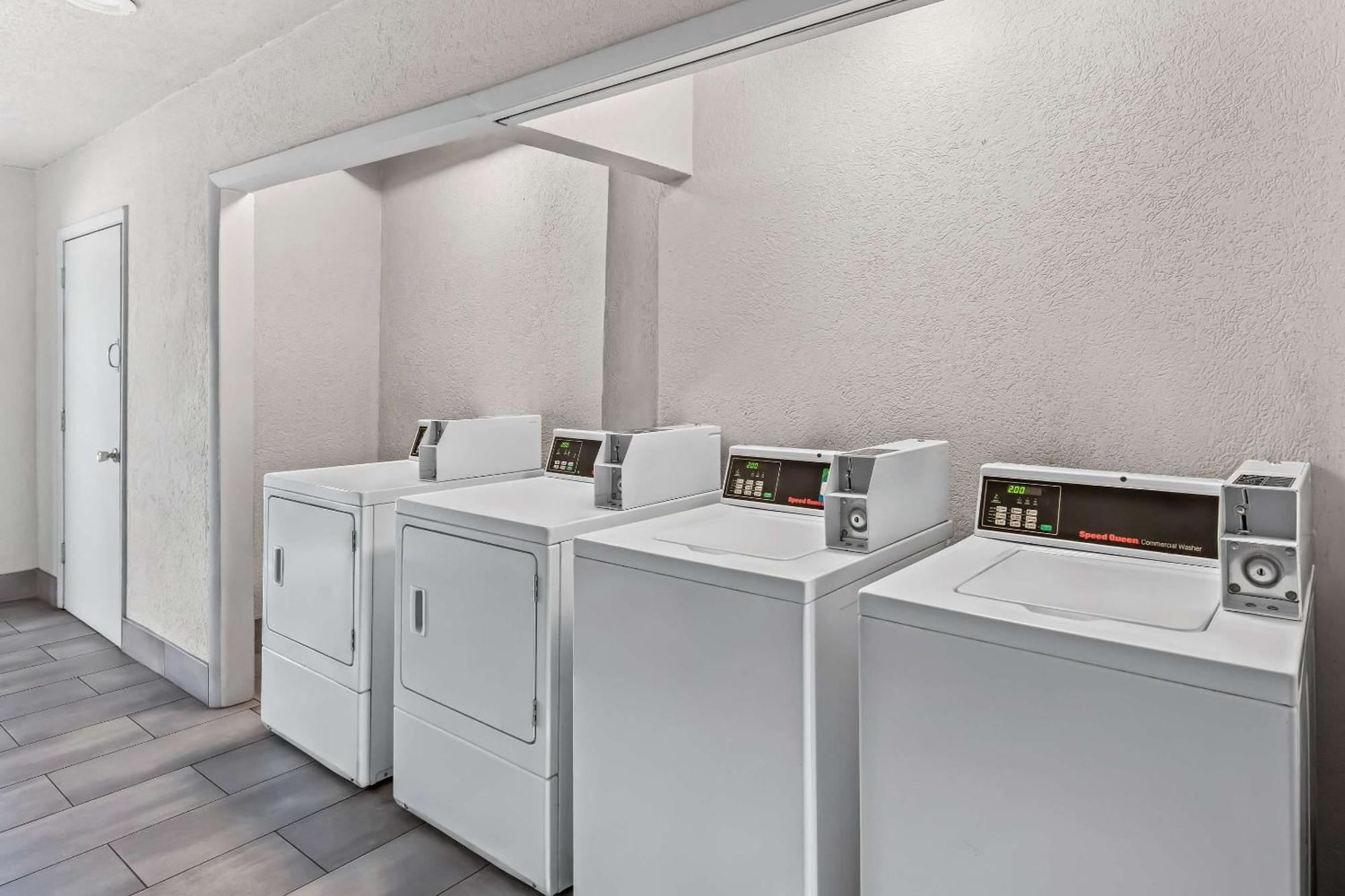 Motel 6 Lester - Philadelphia Airport Εξωτερικό φωτογραφία